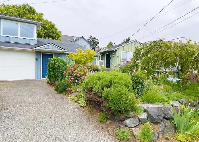 Magnolia Garden Cottage