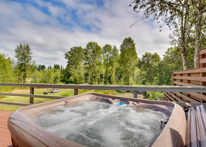 Pet-Friendly Auburn Home On 3 Acres