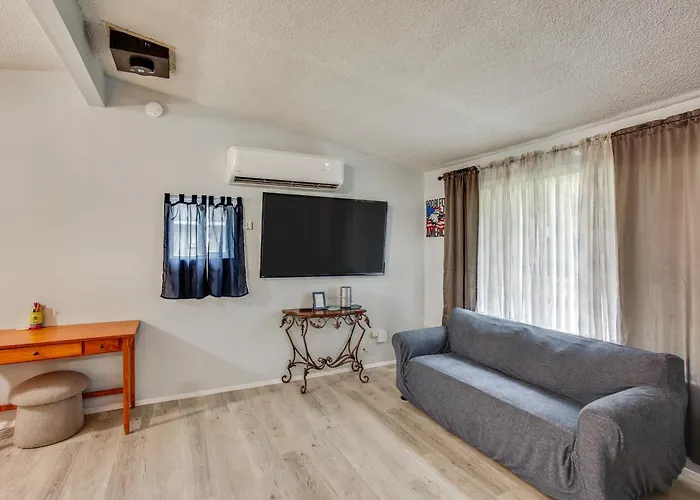 6 Mi To Lake Meridian Park: Auburn Home W/ Yard